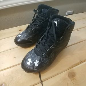 Youth Under Armour Baseball cleats